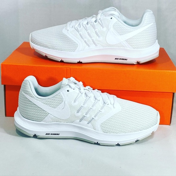 white nike run swift